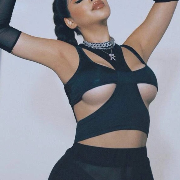 🖤 New Black cut out Tank top - Picture 1 of 4